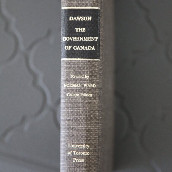 Vintage textbook: Canadian Government Series: The Government of Canada by UofT - Picture 4 of 8